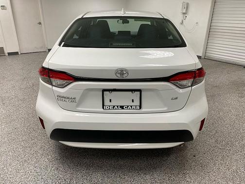 White 2022 Toyota Corolla LE
