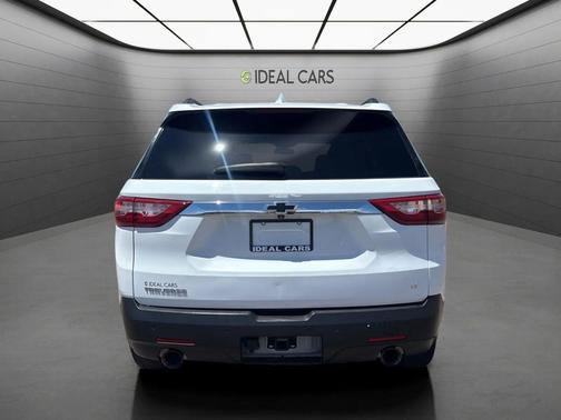 Summit White 2020 Chevrolet Traverse LT Cloth