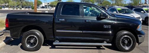 BLACK 2016 RAM 1500 Big Horn