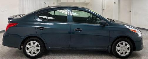 2017 Nissan Versa 1.6 S+