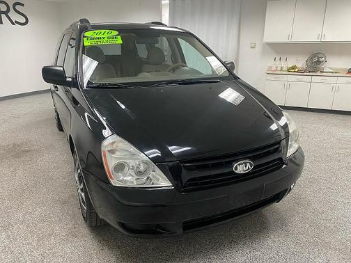 2010 Kia Sedona LX