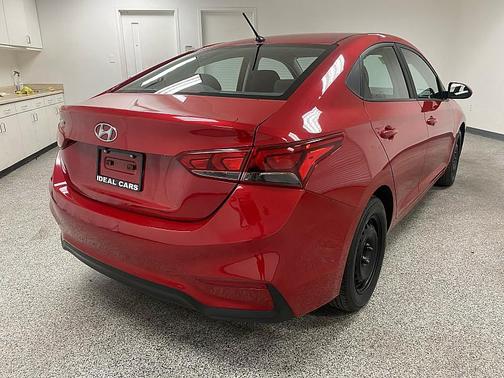 2020 Hyundai Accent SE