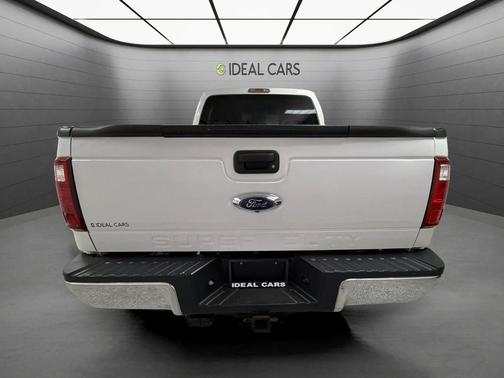 Oxford White 2016 Ford F-250 XLT
