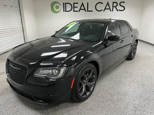 2022 Chrysler 300 Touring