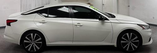 DIAMOND WHITE 2020 Nissan Altima SR FWD
