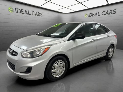 Ironman Silver Metallic 2017 Hyundai Accent SE