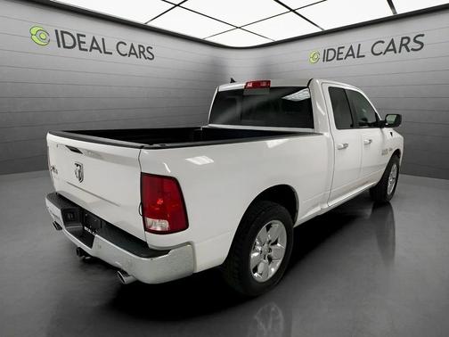Bright White Clearcoat 2017 RAM 1500 Big Horn