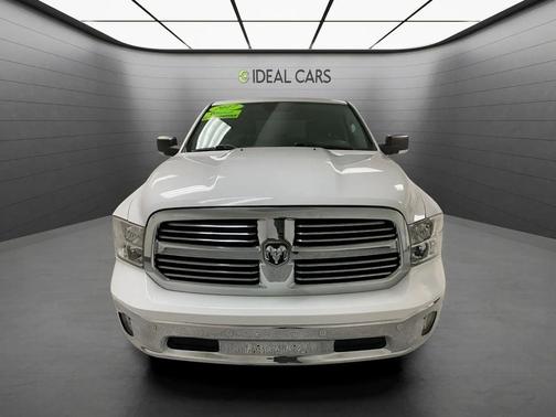 Bright White Clearcoat 2017 RAM 1500 Big Horn