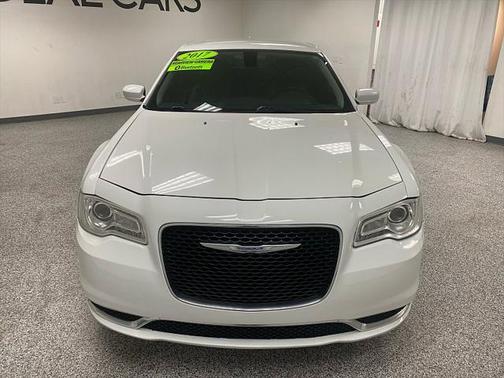 2017 Chrysler 300 Limited