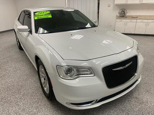 2017 Chrysler 300 Limited