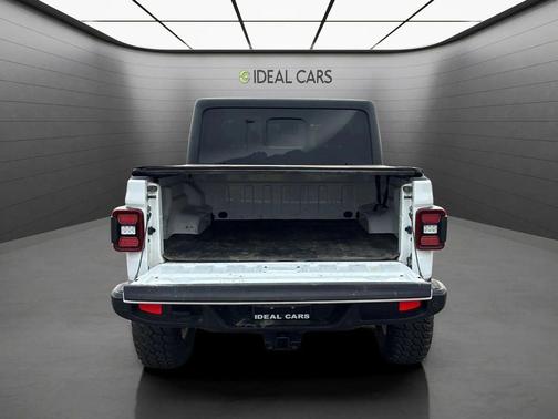 Bright White Clearcoat 2020 Jeep Gladiator Overland