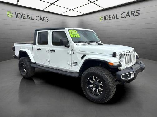 Bright White Clearcoat 2020 Jeep Gladiator Overland