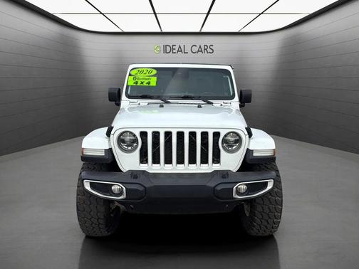Bright White Clearcoat 2020 Jeep Gladiator Overland