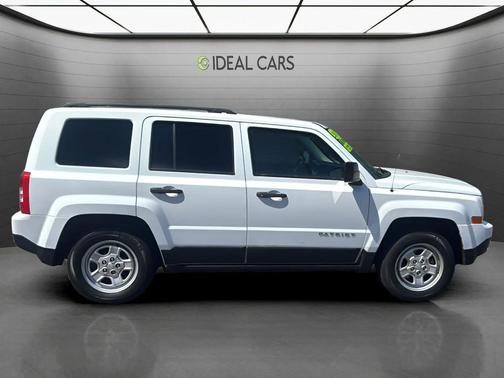 Bright White Clearcoat 2017 Jeep Patriot Sport