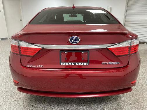 BURGUNDY 2013 Lexus ES 300h Base