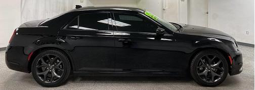 2022 Chrysler 300 Touring