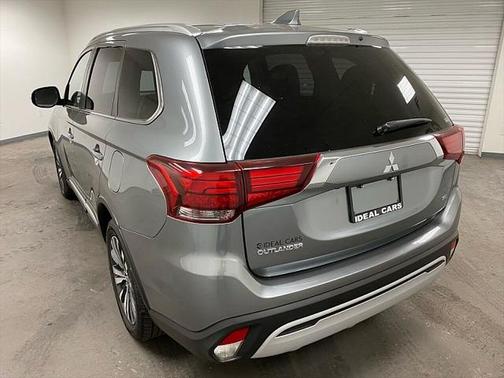 2020 Mitsubishi Outlander ES