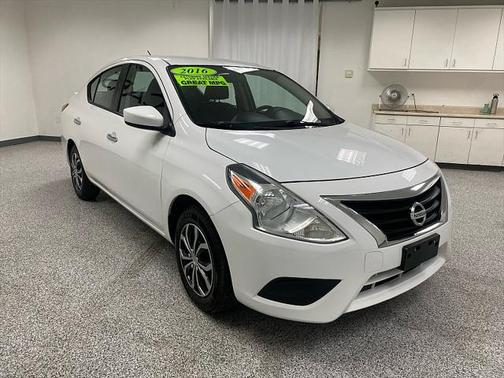 2016 Nissan Versa 1.6 SV
