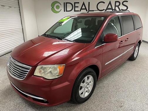 2012 Chrysler Town & Country Touring