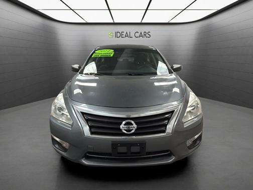 Gun Metallic 2014 Nissan Altima 2.5 S