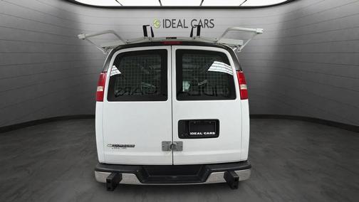 Summit White 2019 Chevrolet Express 2500 Work Van