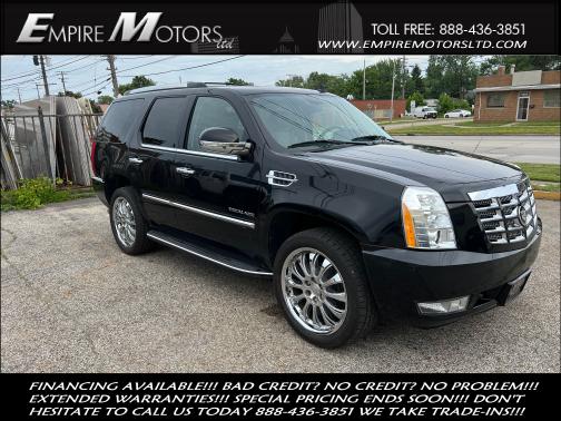 Photo 1 of 32 of 2012 Cadillac Escalade Luxury