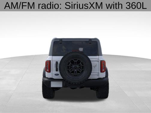 Oxford White 2026 Ford Bronco Badlands