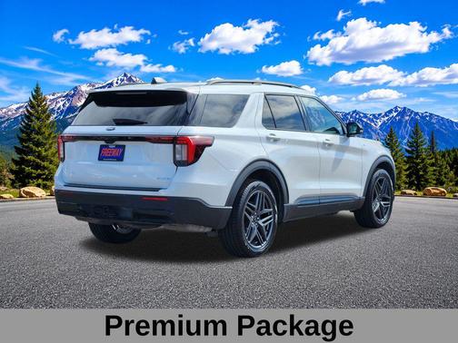 STAR WHITE MET TRI-COAT 2025 Ford Explorer ST-Line