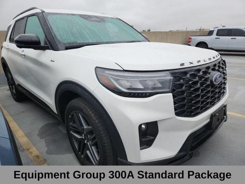 STAR WHITE MET TRI-COAT 2025 Ford Explorer ST-Line