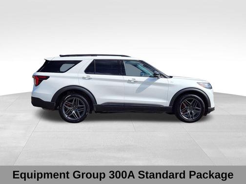 STAR WHITE MET TRI-COAT 2025 Ford Explorer ST-Line