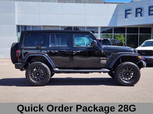 Black Clearcoat 2020 Jeep Wrangler Unlimited Sahara