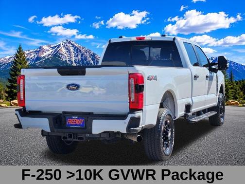 OXFORD WHITE 2024 Ford F-250 XL