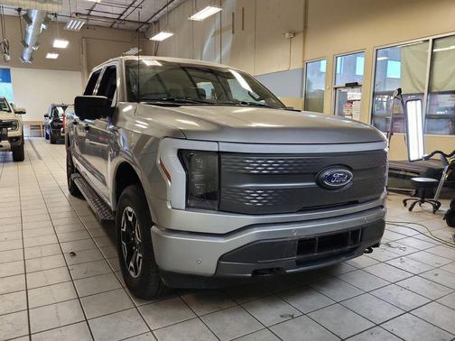 ICONIC SILVER METALLIC 2023 Ford F-150 Lightning XLT