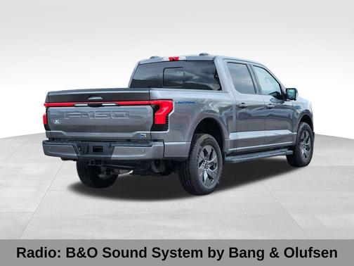 CARBONIZED GRAY METALLIC 2024 Ford F-150 Lightning LARIAT