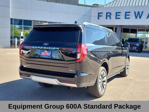 AGATE BLACK METALLIC 2025 Ford Expedition Max Platinum