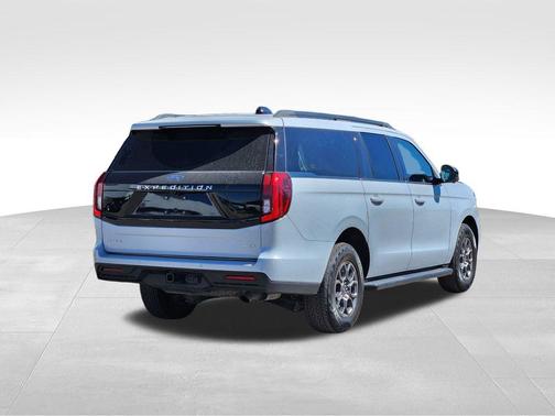 SPACE SILVER METALLIC 2025 Ford Expedition Max Active 4x4