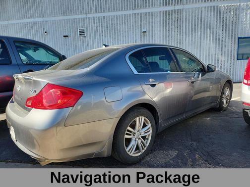 Graphite Shadow 2015 INFINITI Q40 Base