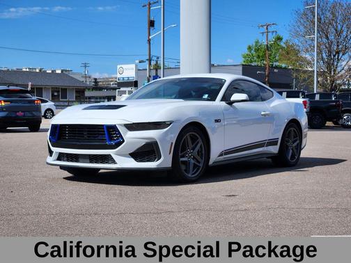 OXFORD WHITE 2024 Ford Mustang GT Premium