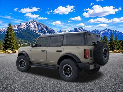 DESERT SAND 2026 Ford Bronco Outer Banks