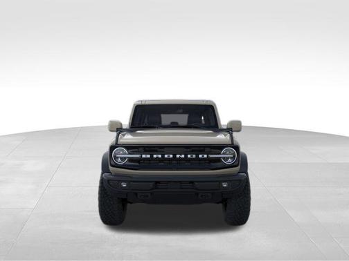 DESERT SAND 2026 Ford Bronco Outer Banks