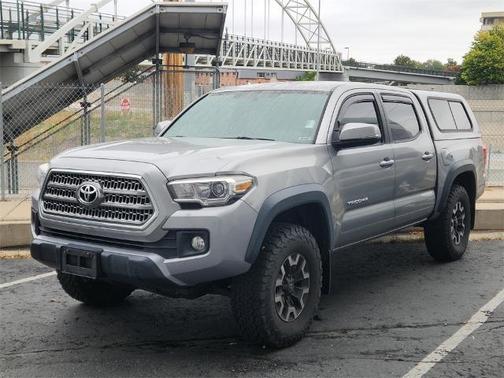 2017 Toyota Tacoma TRD OFF ROAD