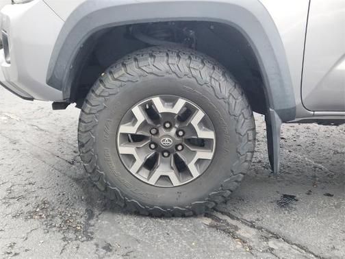 2017 Toyota Tacoma TRD OFF ROAD