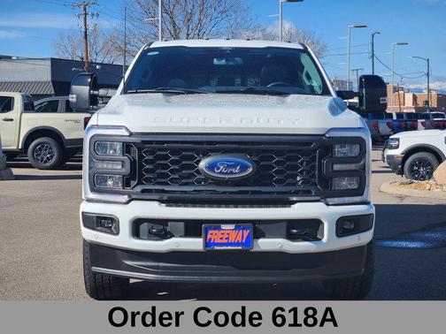 OXFORD WHITE 2024 Ford F-350 Lariat