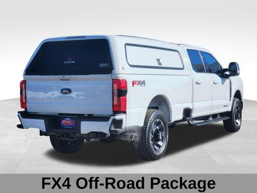 OXFORD WHITE 2024 Ford F-350 Lariat