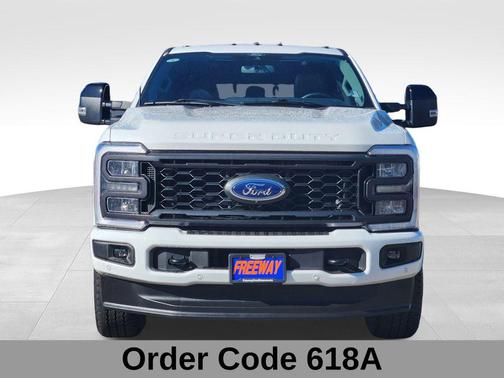 OXFORD WHITE 2024 Ford F-350 Lariat