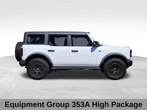 OXFORD WHITE 2022 Ford Bronco Wildtrak