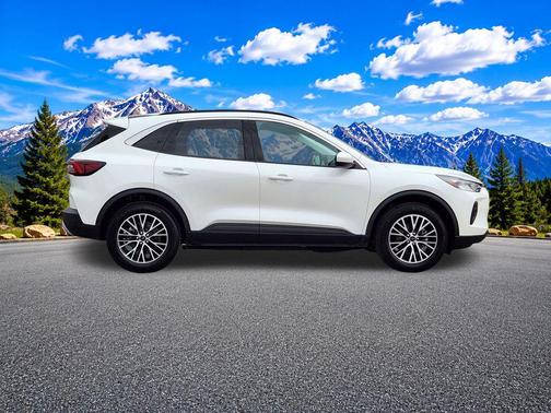 STAR WHITE METALLIC TRI-COAT 2024 Ford Escape PHEV SE