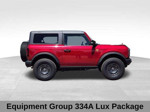 RUBY RED MET TNTD CLEARCOAT 2025 Ford Bronco Badlands
