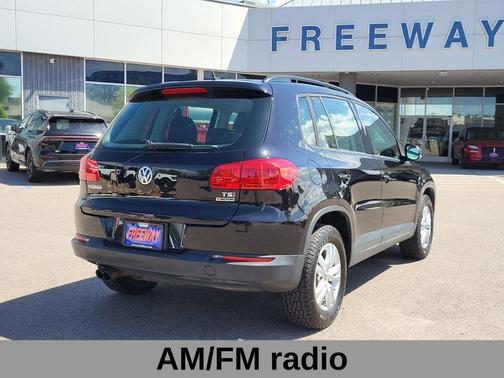 Deep Black 2016 Volkswagen Tiguan S