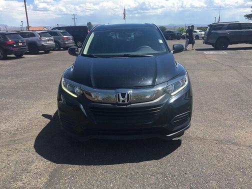Crystal Black Pearl 2021 Honda HR-V LX
